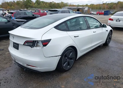 2021 Tesla Model 3 Standard Range Plus Rear-Wheel Drive z USA, uszkodzony, nr VIN 5YJ3E1EA5MF943143